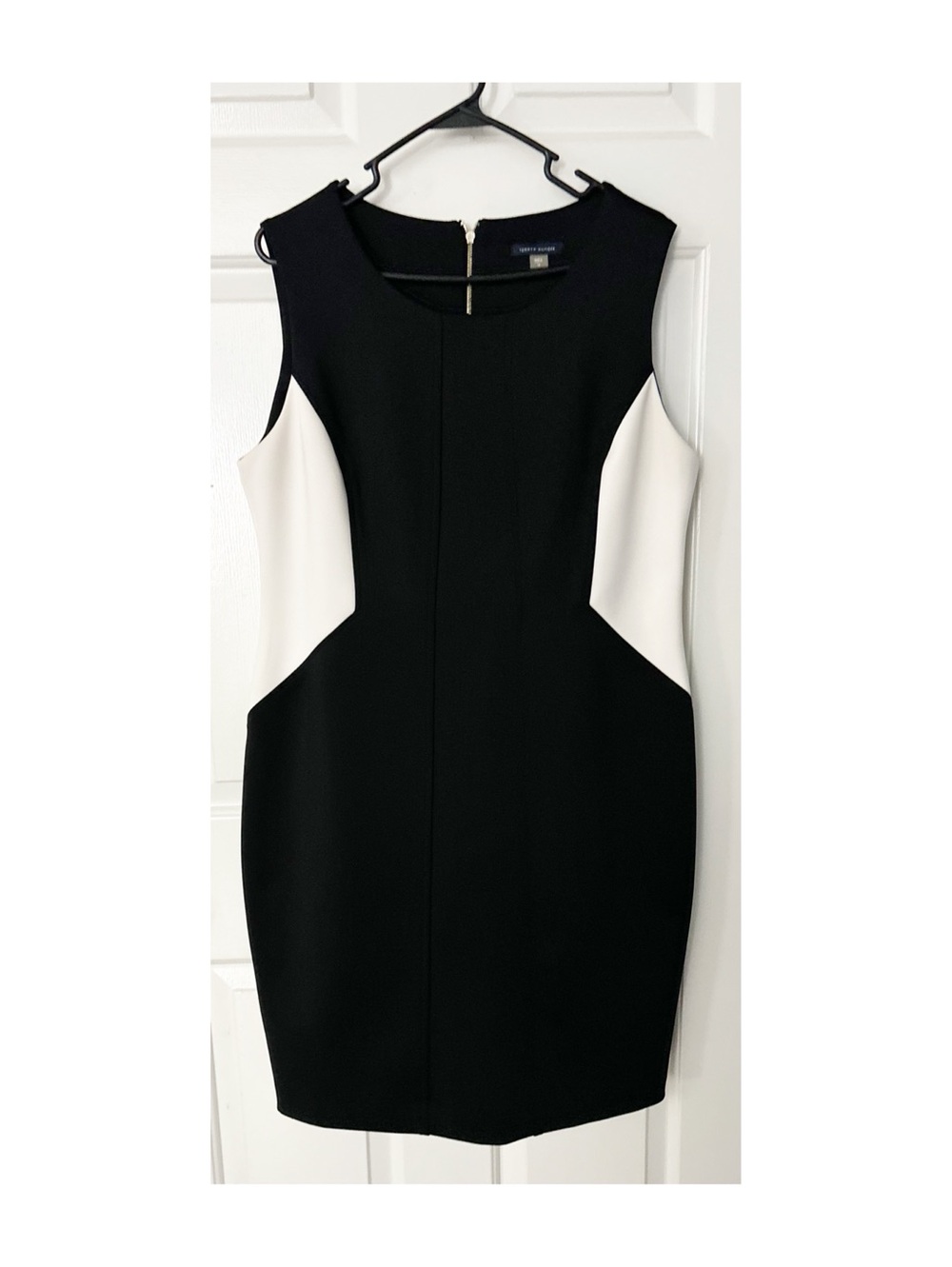 Tommy Hilfiger Women's Black & White Sleeveless Knee-Length Sheath Dress Sz 16